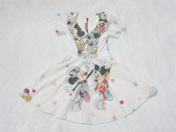 http://www.newyorkcouture.net/sold/mickeydancedress1.jpg