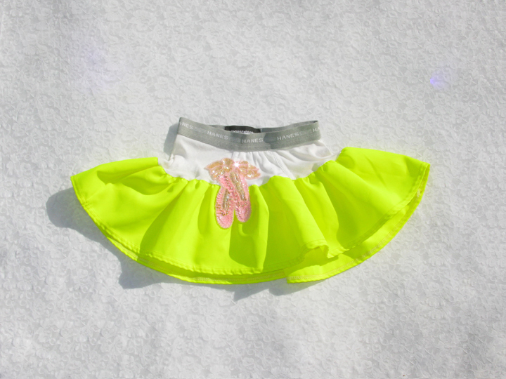 http://www.newyorkcouture.net/sold/neonballetskirt1.jpg